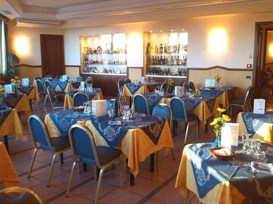 Hotel Mondial Porto Recanati Εστιατόριο φωτογραφία